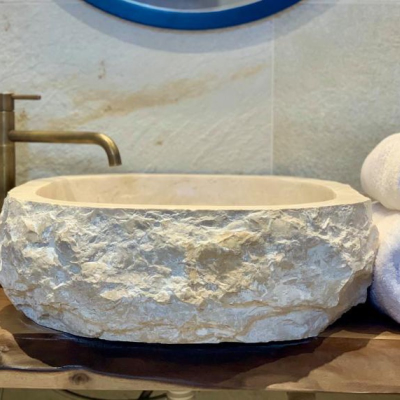 Ξυλινή κατασκευή στο MAKO Sea & Suites.