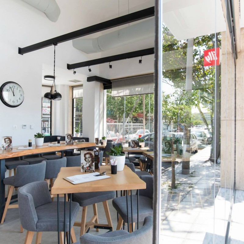 White Cup Café woodidea ξύλινες κατασκευές