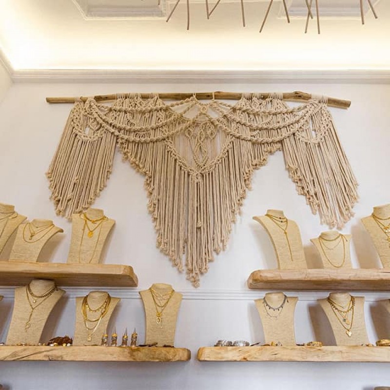 bohemian_lady workshop_ermou 53_woodidea