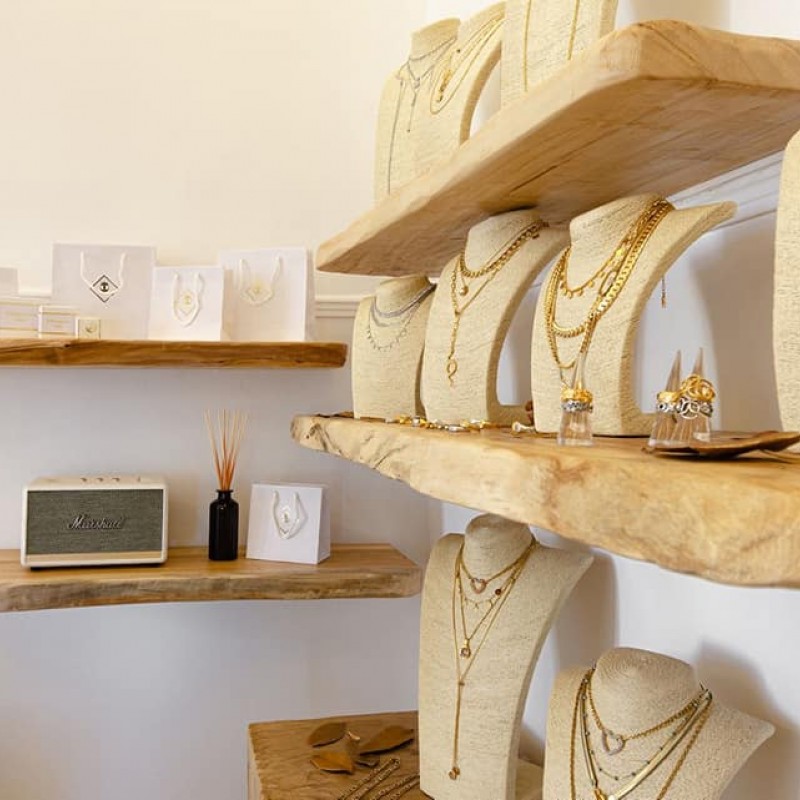 bohemian_lady workshop_ermou 53_woodidea