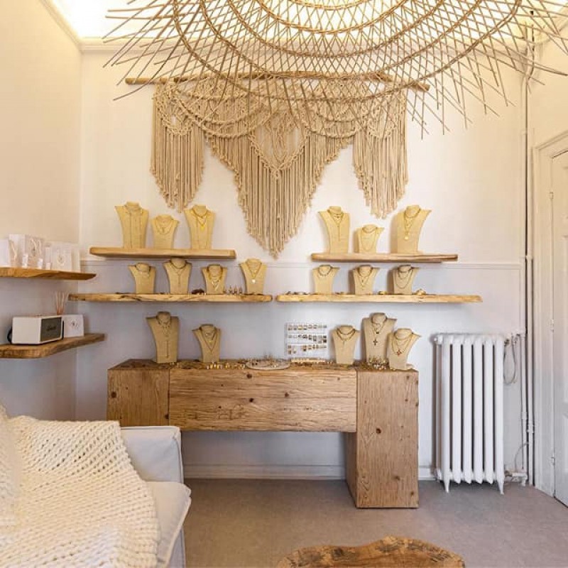 bohemian_lady workshop_ermou 53_woodidea